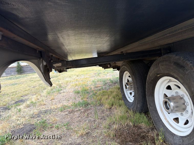 image for item FM7599 2005 Keystone camper