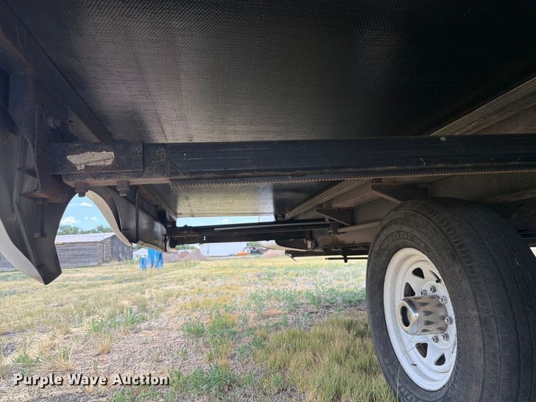 image for item FM7599 2005 Keystone camper