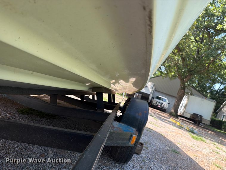 image for item FN2517 1995 Mariah Barchetta boat