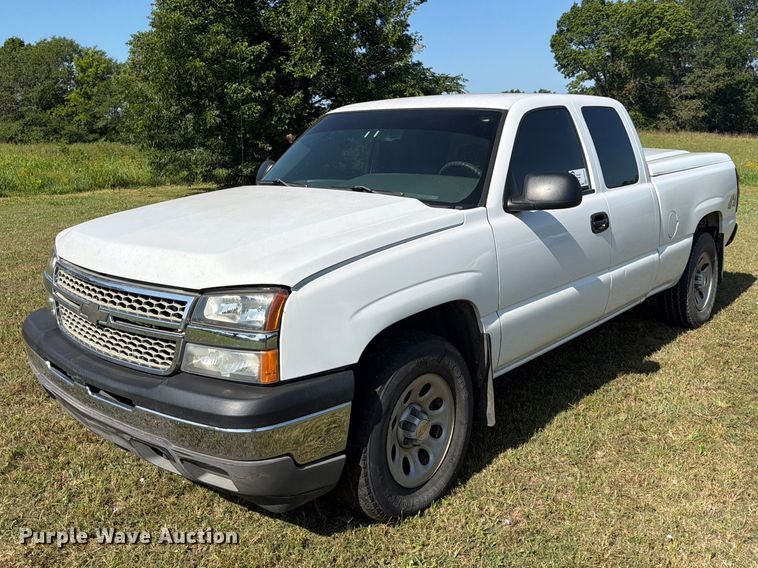 2006 Chevrolet Silverado Ext. Cab pickup truck