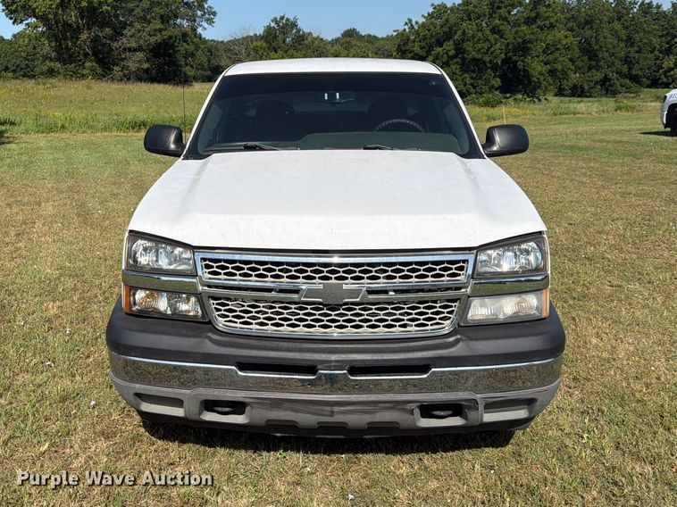 image for item FN2524 2006 Chevrolet Silverado Ext. Cab pickup truck