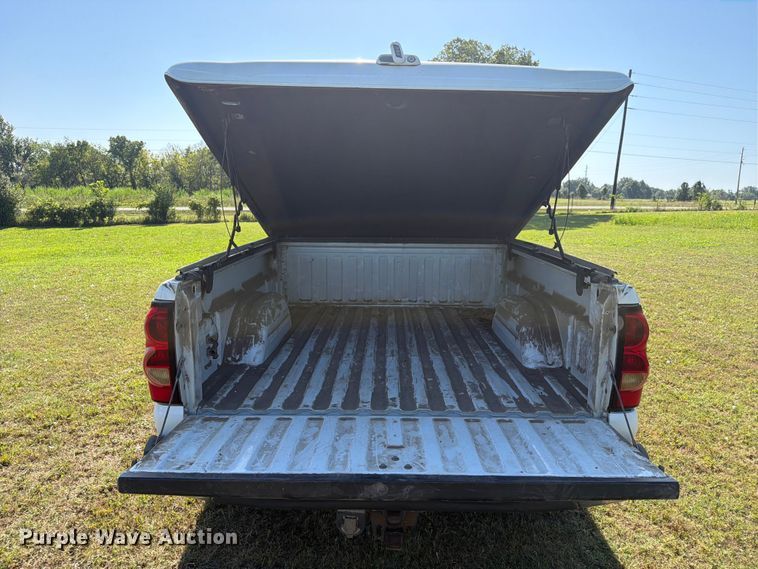 image for item FN2524 2006 Chevrolet Silverado Ext. Cab pickup truck