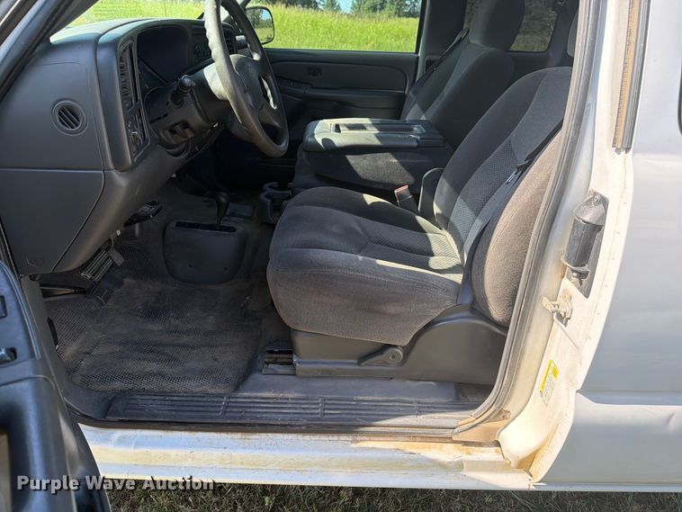 image for item FN2524 2006 Chevrolet Silverado Ext. Cab pickup truck