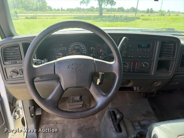 image for item FN2524 2006 Chevrolet Silverado Ext. Cab pickup truck