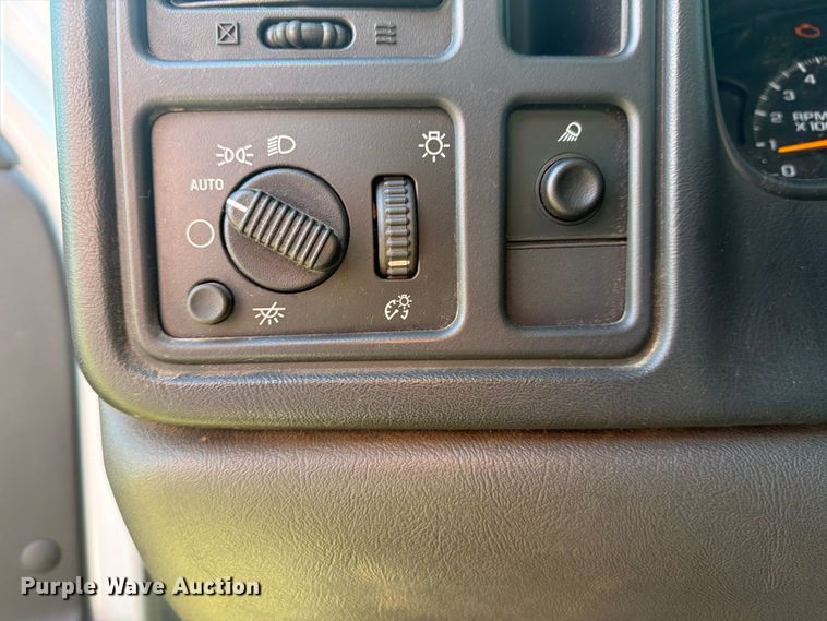 image for item FN2524 2006 Chevrolet Silverado Ext. Cab pickup truck