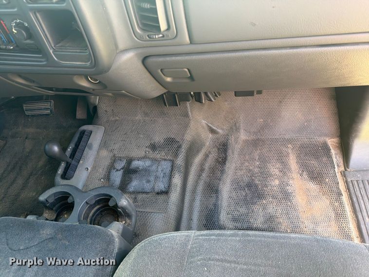 image for item FN2524 2006 Chevrolet Silverado Ext. Cab pickup truck