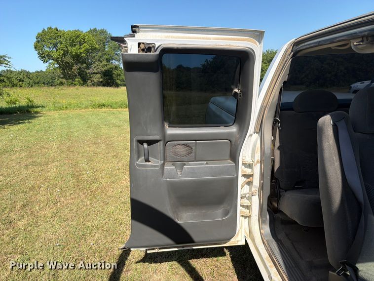 image for item FN2524 2006 Chevrolet Silverado Ext. Cab pickup truck