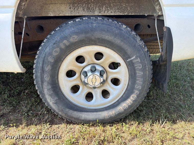 image for item FN2524 2006 Chevrolet Silverado Ext. Cab pickup truck