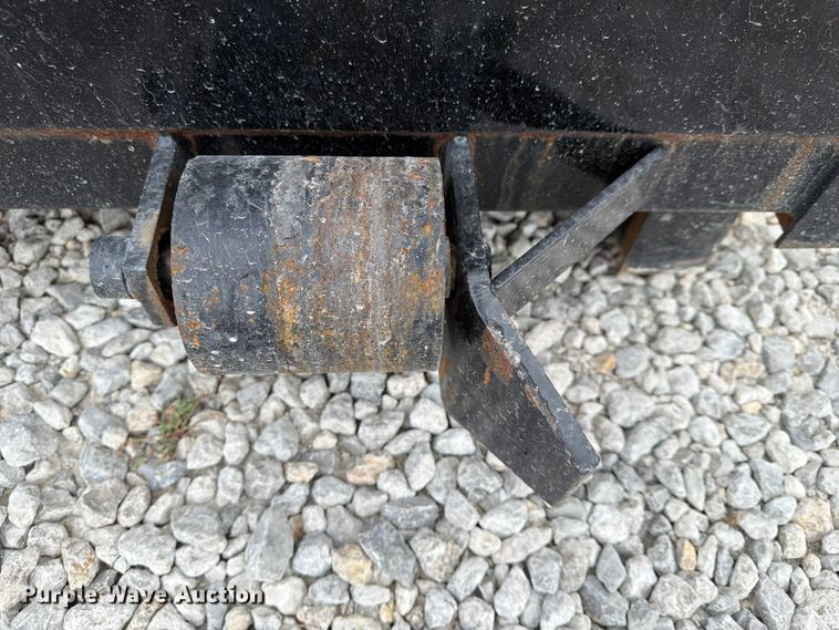 image for item FN2534 Roll-off dumpster
