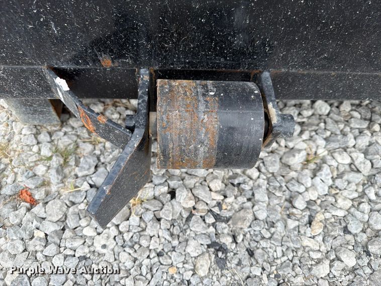 image for item FN2534 Roll-off dumpster