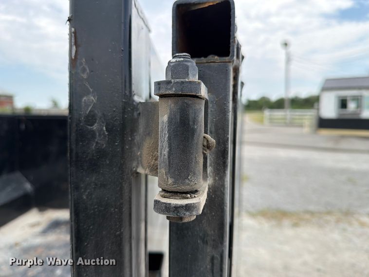 image for item FN2534 Roll-off dumpster