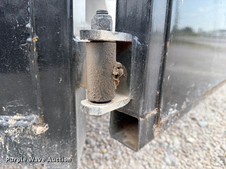 image for item FN2534 Roll-off dumpster
