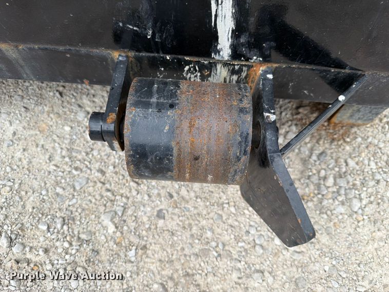 image for item FN2535 Roll-off dumpster