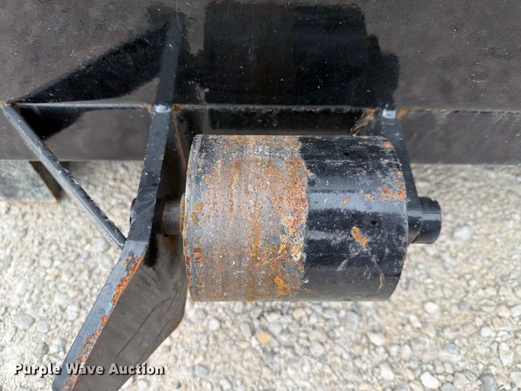 image for item FN2535 Roll-off dumpster
