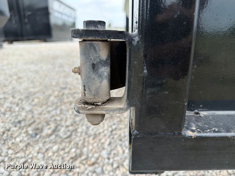 image for item FN2535 Roll-off dumpster