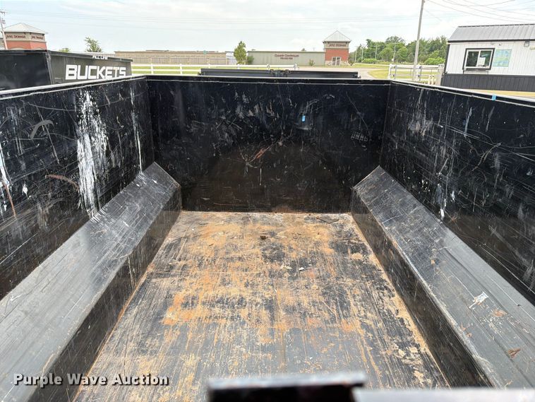 image for item FN2535 Roll-off dumpster
