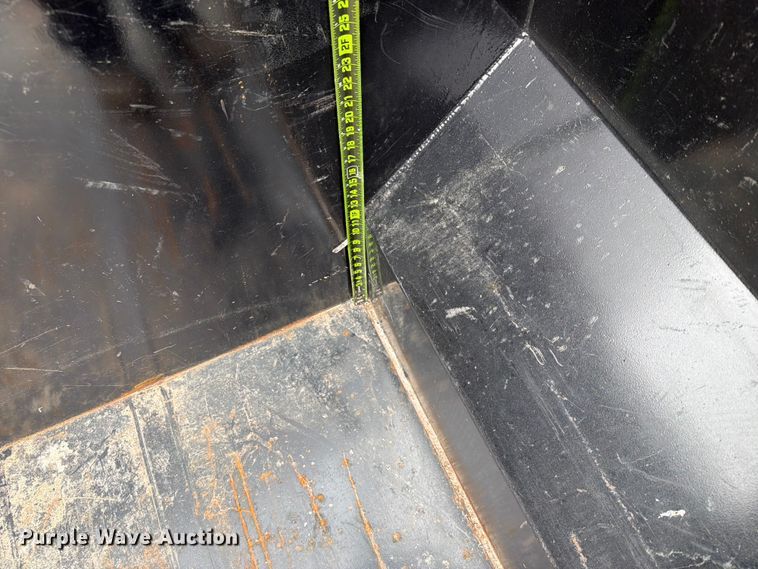image for item FN2536 Roll-off dumpster