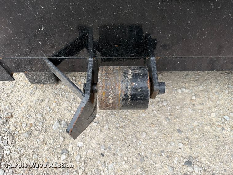 image for item FN2537 Roll-off dumpster