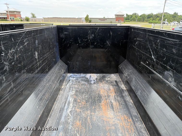 image for item FN2537 Roll-off dumpster