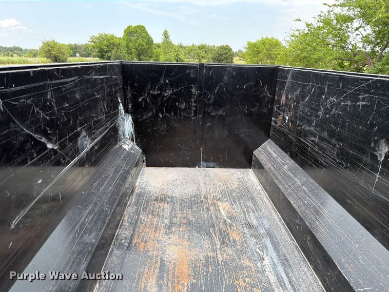 image for item FN2537 Roll-off dumpster