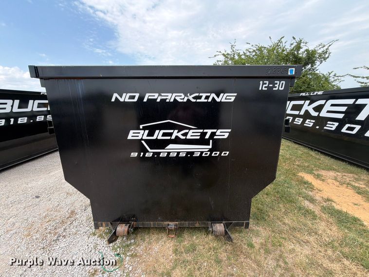 image for item FN2538 Roll-off dumpster