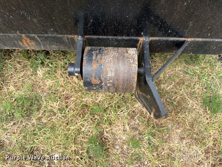 image for item FN2538 Roll-off dumpster