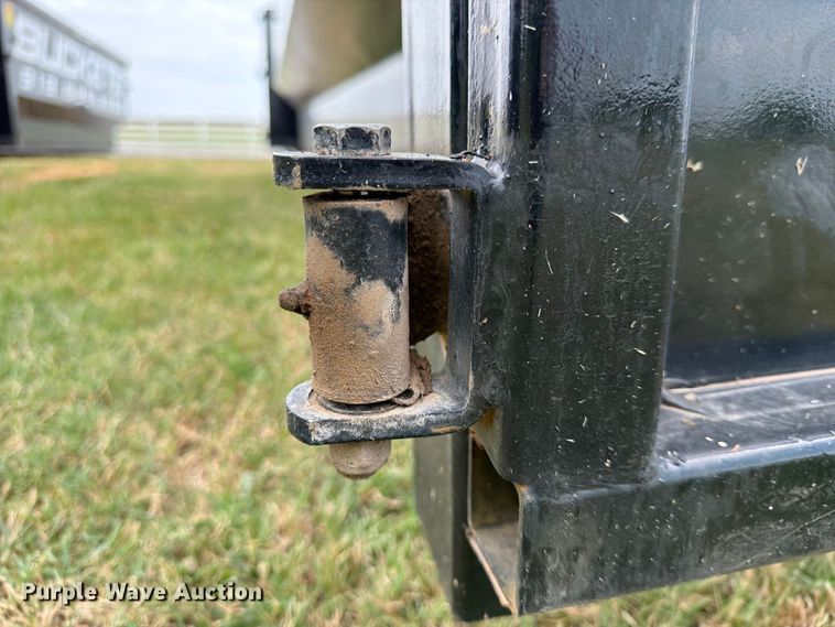 image for item FN2538 Roll-off dumpster