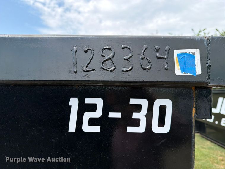 image for item FN2538 Roll-off dumpster