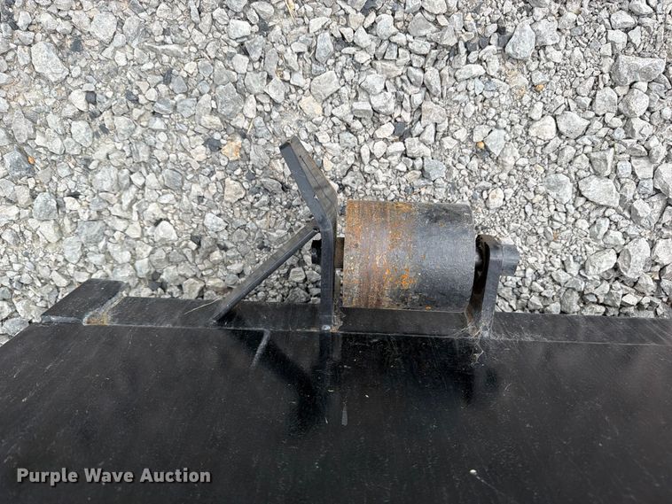 image for item FN2539 Roll-off dumpster