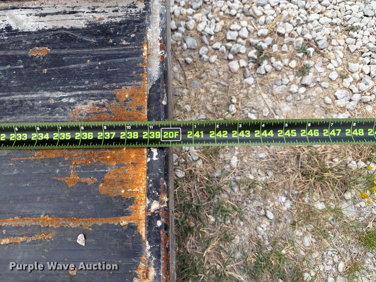 image for item FN2539 Roll-off dumpster