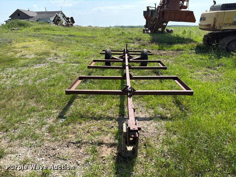 image for item FN5773 Round bale trailer
