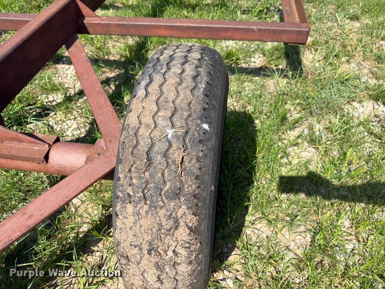 image for item FN5773 Round bale trailer