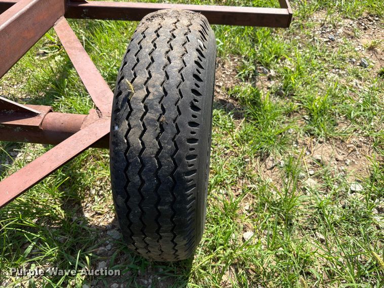 image for item FN5773 Round bale trailer
