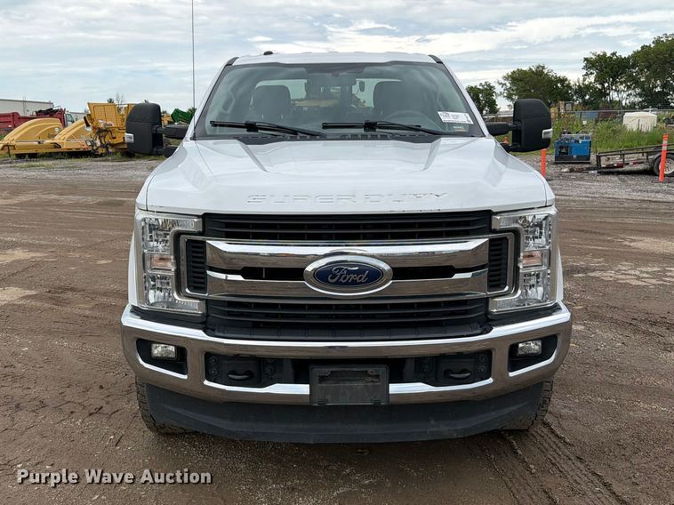 image for item FN5778 2018 Ford F250 Super Duty XLT Ext. Cab pickup truck