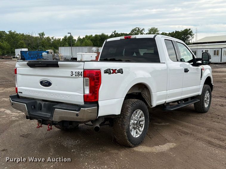 image for item FN5778 2018 Ford F250 Super Duty XLT Ext. Cab pickup truck
