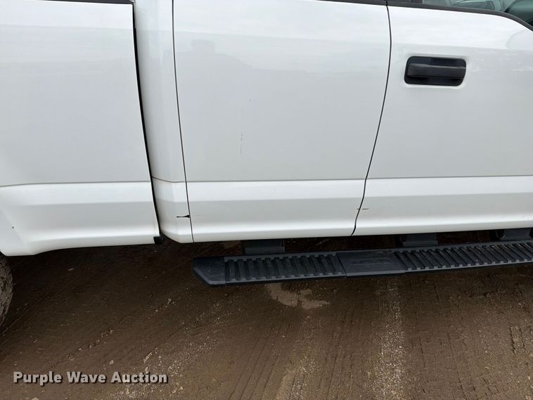 image for item FN5778 2018 Ford F250 Super Duty XLT Ext. Cab pickup truck
