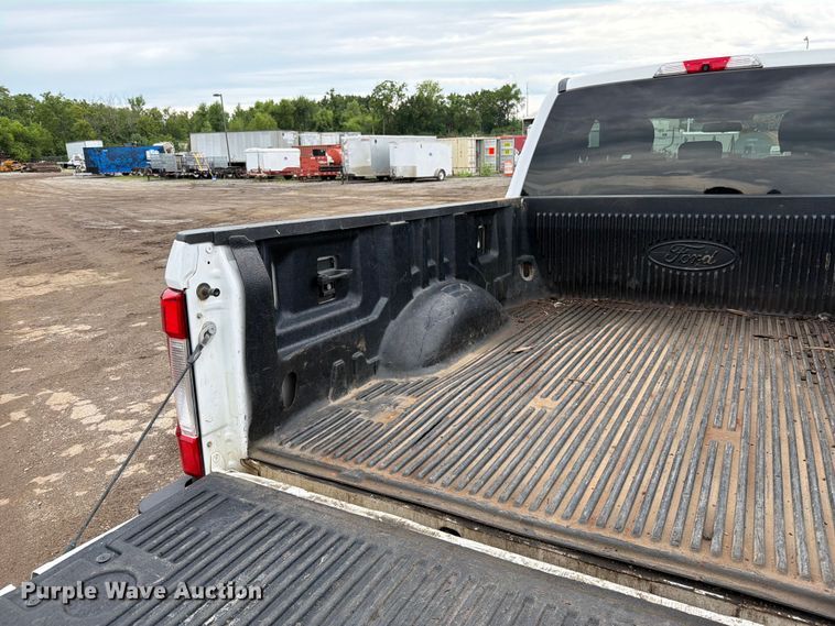 image for item FN5778 2018 Ford F250 Super Duty XLT Ext. Cab pickup truck