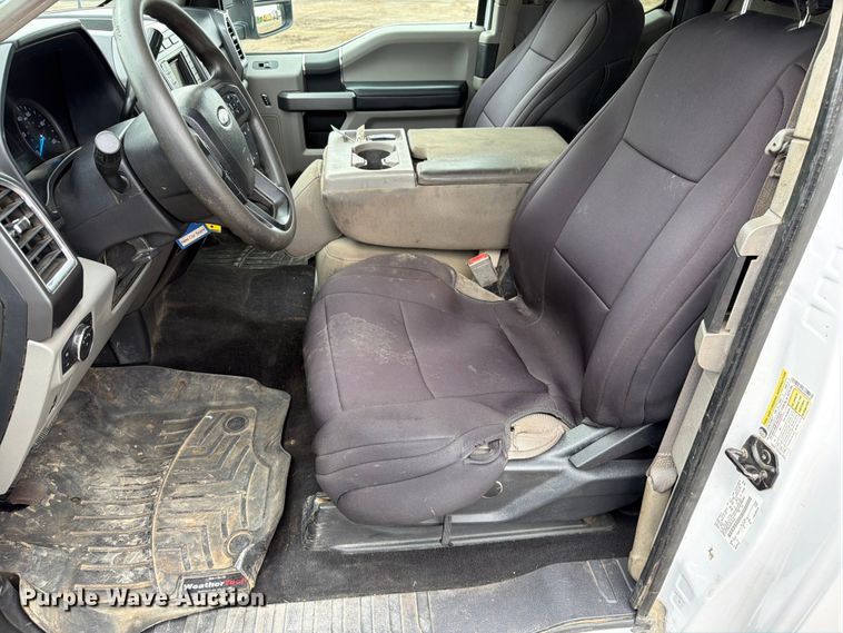 image for item FN5778 2018 Ford F250 Super Duty XLT Ext. Cab pickup truck