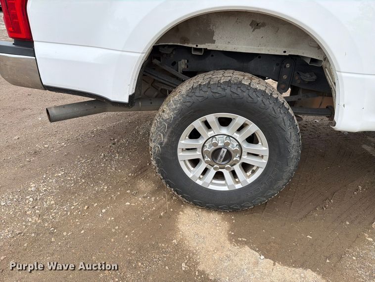 image for item FN5778 2018 Ford F250 Super Duty XLT Ext. Cab pickup truck