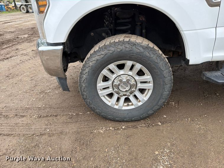 image for item FN5778 2018 Ford F250 Super Duty XLT Ext. Cab pickup truck