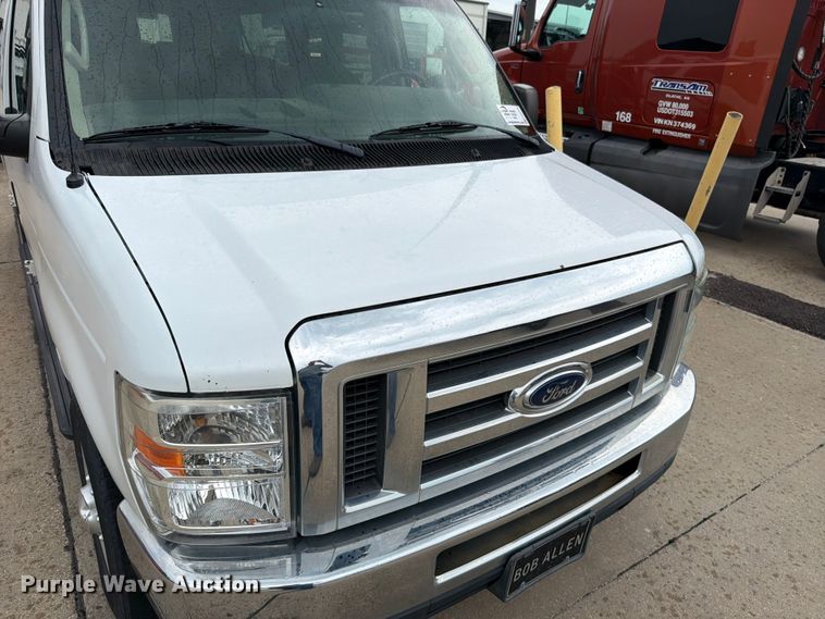 image for item FN5779 2012 Ford E350 Super Duty 