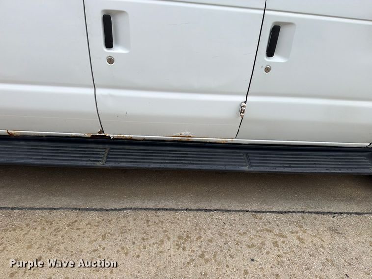 image for item FN5779 2012 Ford E350 Super Duty 