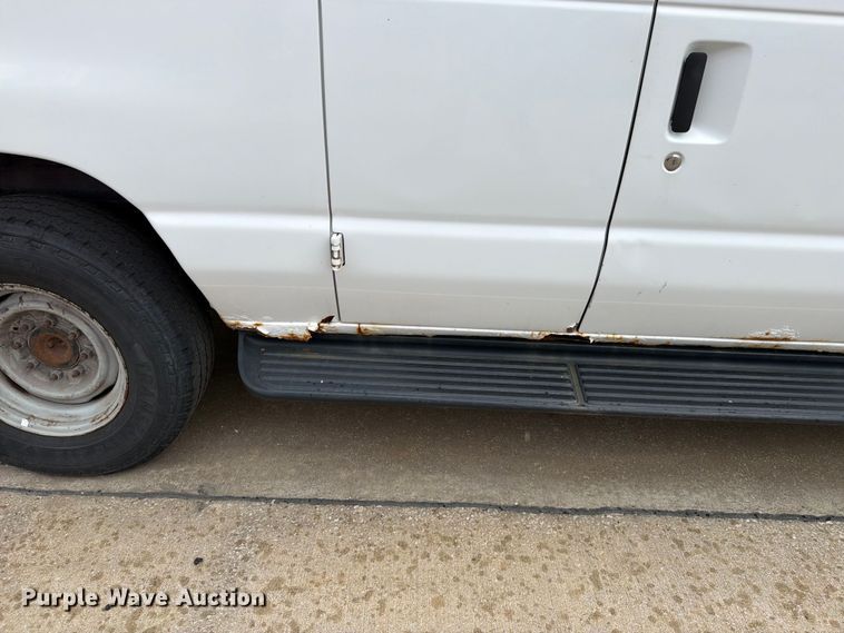 image for item FN5779 2012 Ford E350 Super Duty 