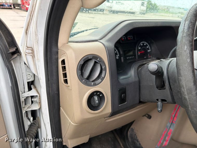 image for item FN5779 2012 Ford E350 Super Duty 