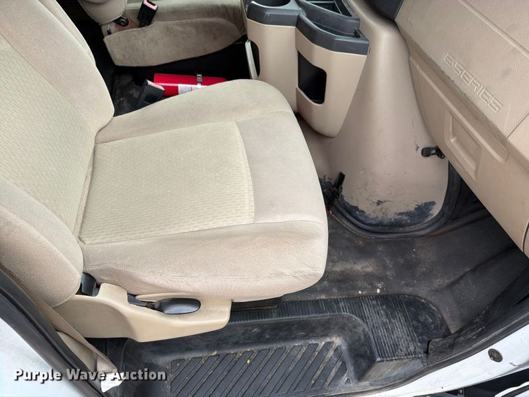 image for item FN5779 2012 Ford E350 Super Duty 