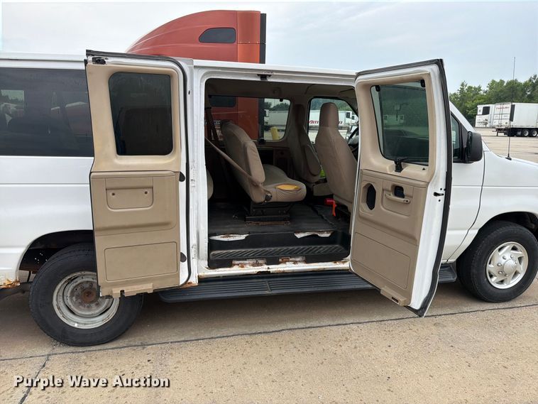 image for item FN5779 2012 Ford E350 Super Duty 