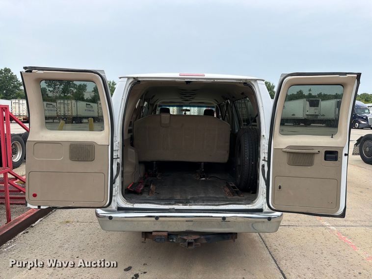image for item FN5779 2012 Ford E350 Super Duty 