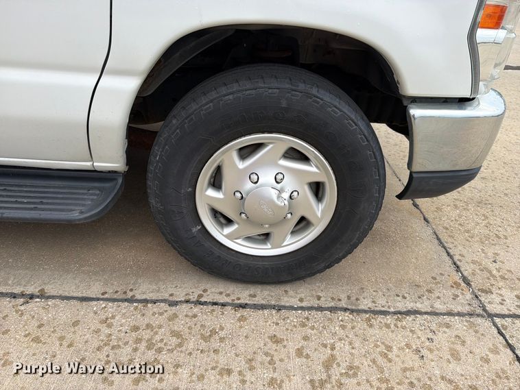 image for item FN5779 2012 Ford E350 Super Duty 