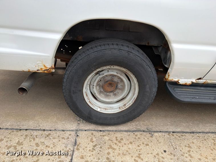 image for item FN5779 2012 Ford E350 Super Duty 