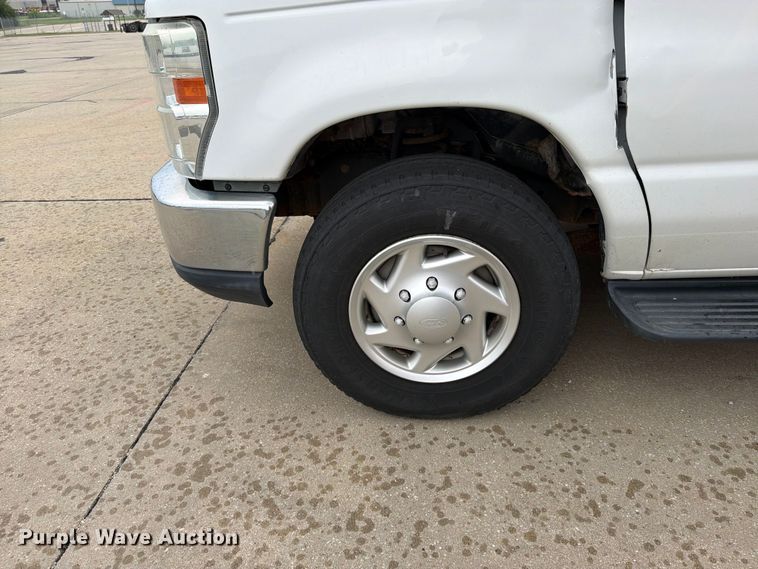 image for item FN5779 2012 Ford E350 Super Duty 